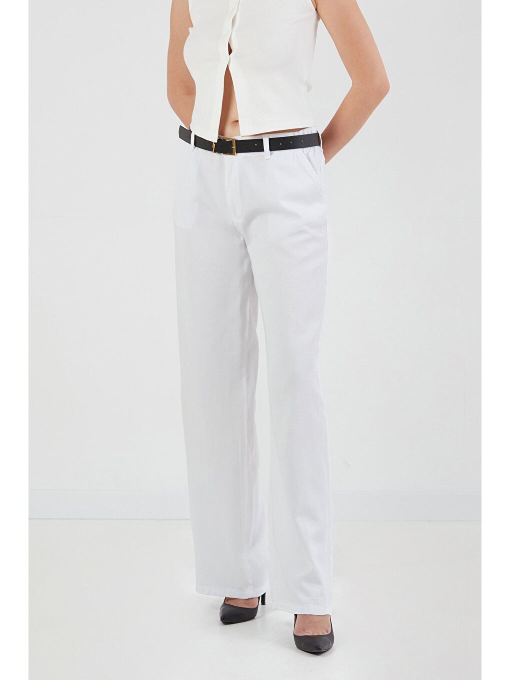 Beyaz Beli Lastikli Düğmeli Lyocell Kumaş Pantolon-1