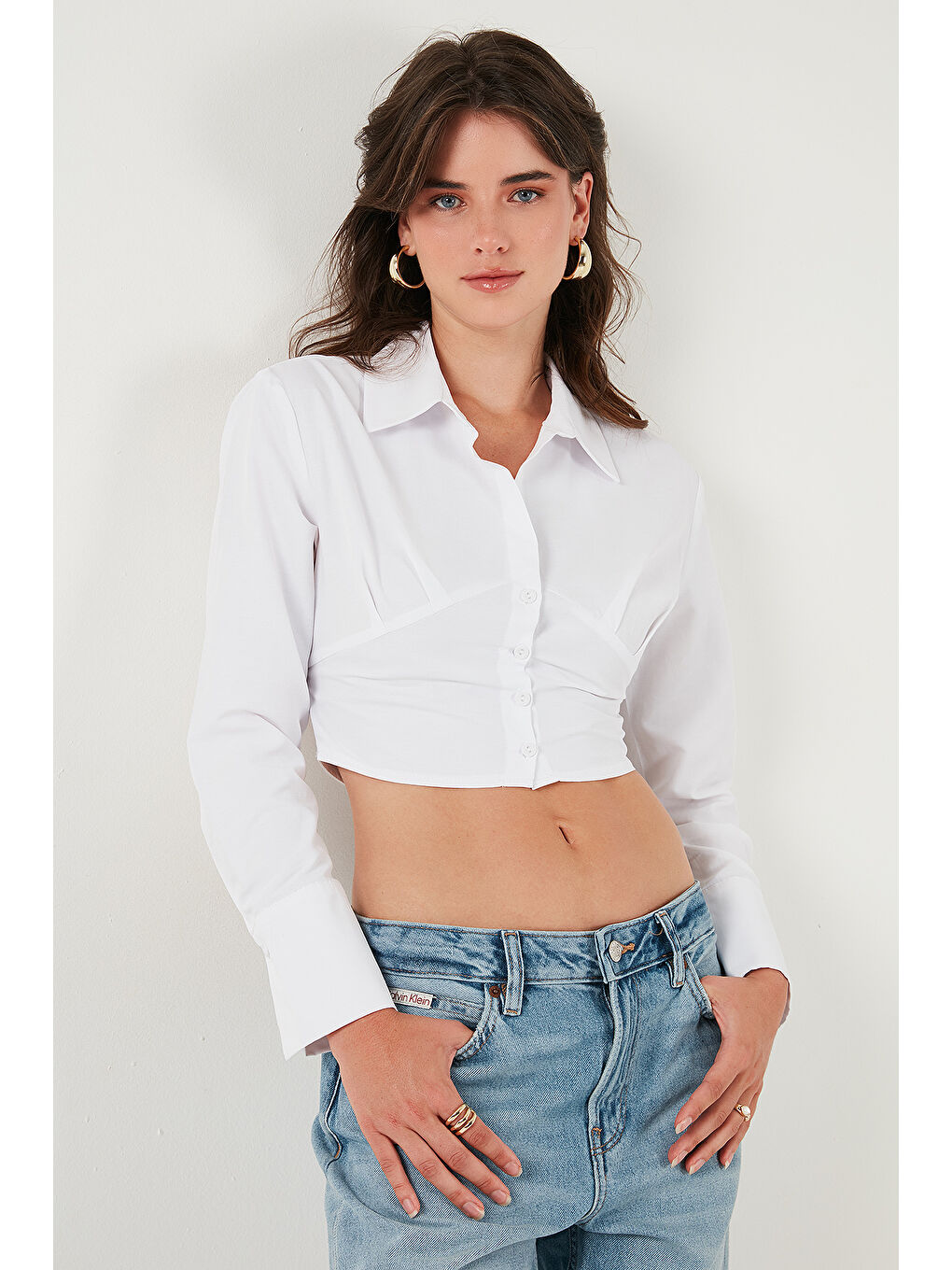 Beyaz Fitted Fit Pamuklu Korse Detaylı Uzun Kollu Crop Gömlek 611GO00376-4