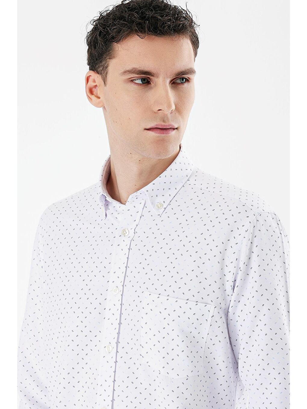 Beyaz Uzun Kollu Baskılı Bez Ayağı Düğmeli Yaka Cepli Pamuklu Comfort Fit Gömlek 1004235164-4