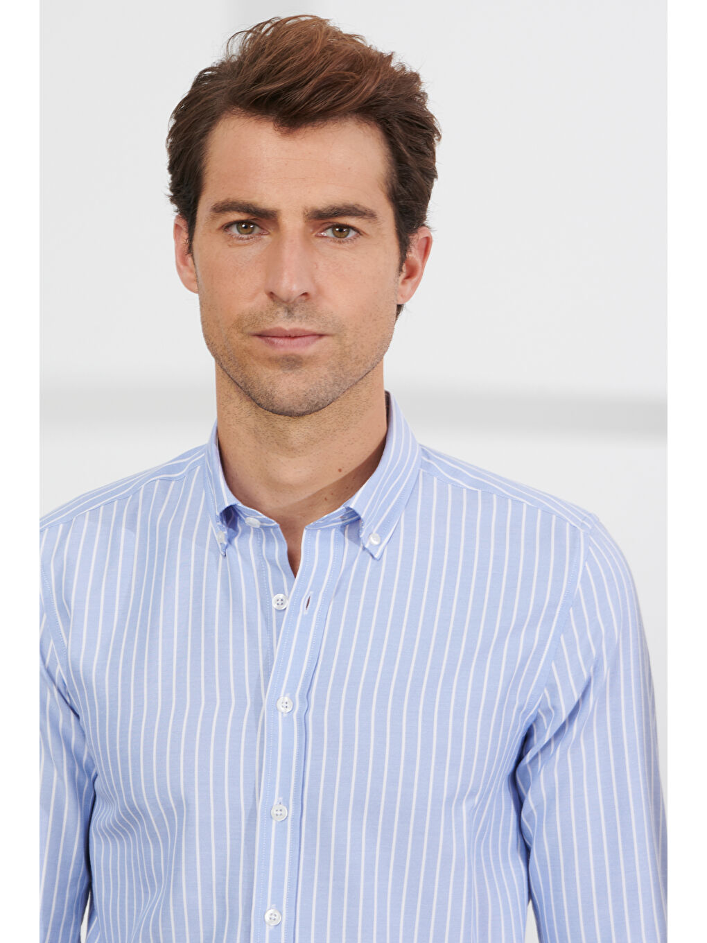 Erkek Mavi-Beyaz Tailored Slim Fit Dar Kesim Düğmeli Yaka Çizgili Oxford-5