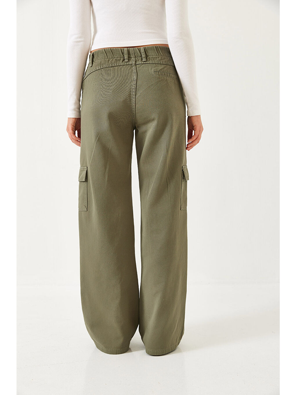 Haki Kadın Kargo Cepli Beli Lastikli Pantolon-5