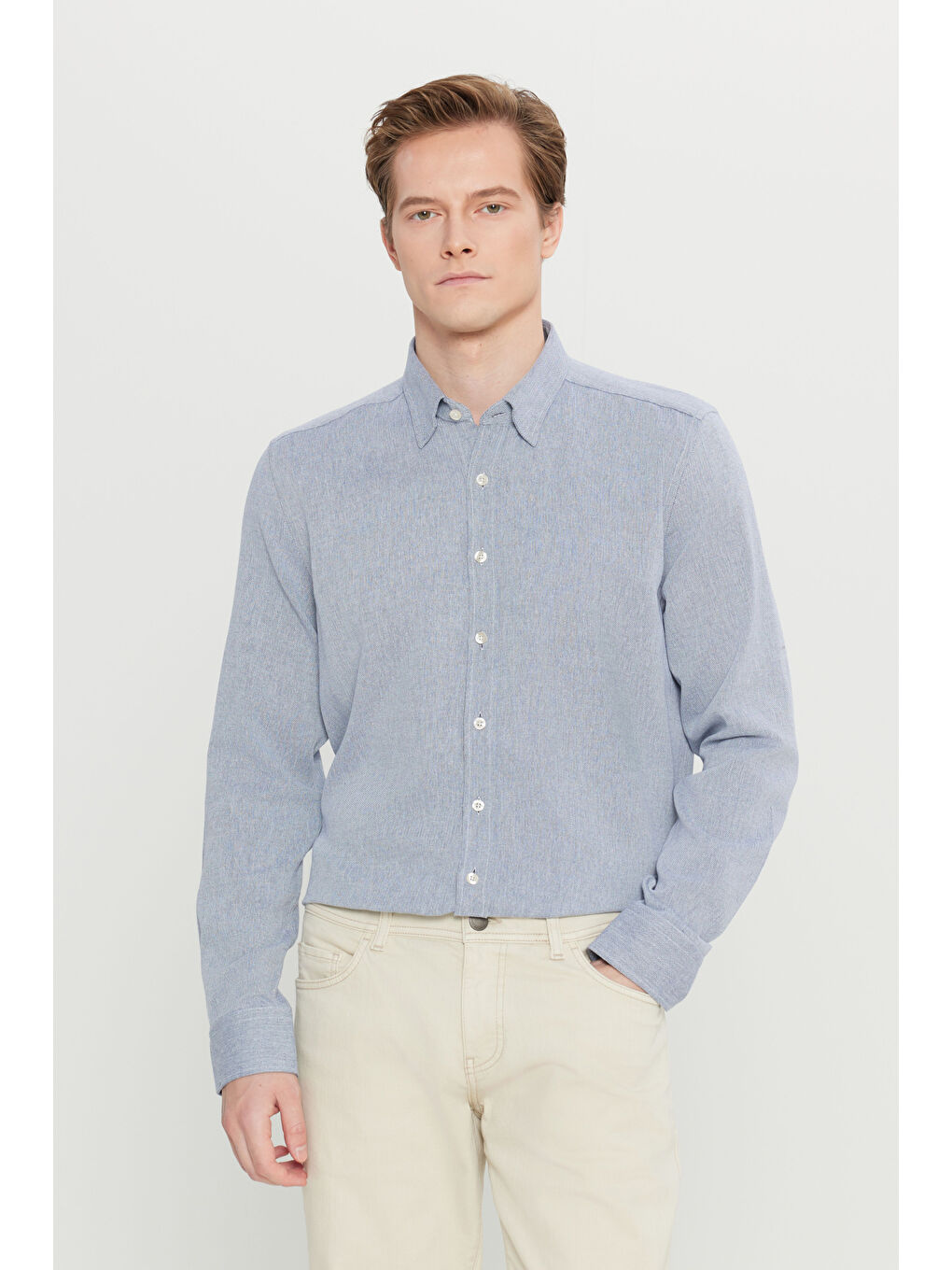 Erkek Lacivert %100 Pamuklu Tailored Slim Fit Dar Kesim Gizli Düğmeli Yaka Armürlü Gömlek