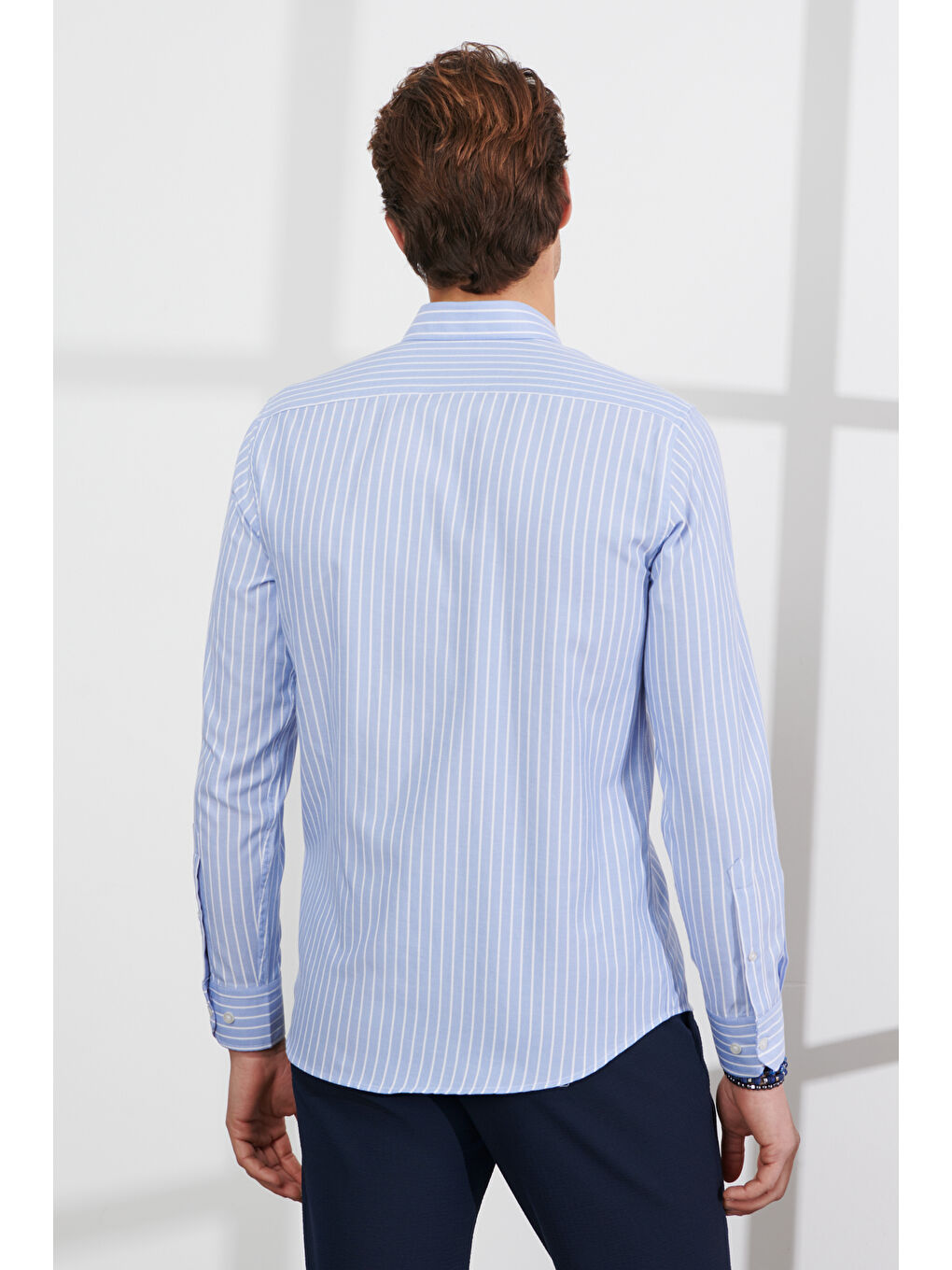 Erkek Mavi-Beyaz Tailored Slim Fit Dar Kesim Düğmeli Yaka Çizgili Oxford-7