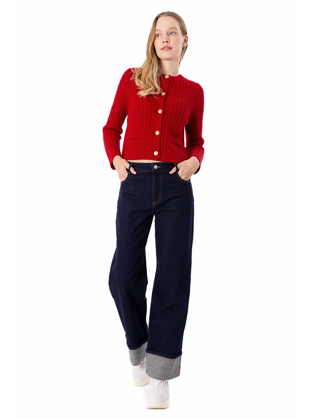 Breda - Düz ve Düğme Detaylı Triko Hırka  - Kırmızı Renk-1