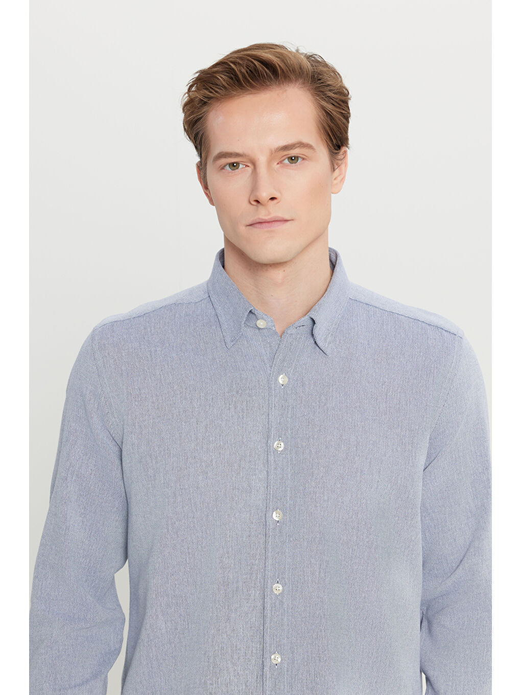 Erkek Lacivert %100 Pamuklu Tailored Slim Fit Dar Kesim Gizli Düğmeli Yaka Armürlü Gömlek-3