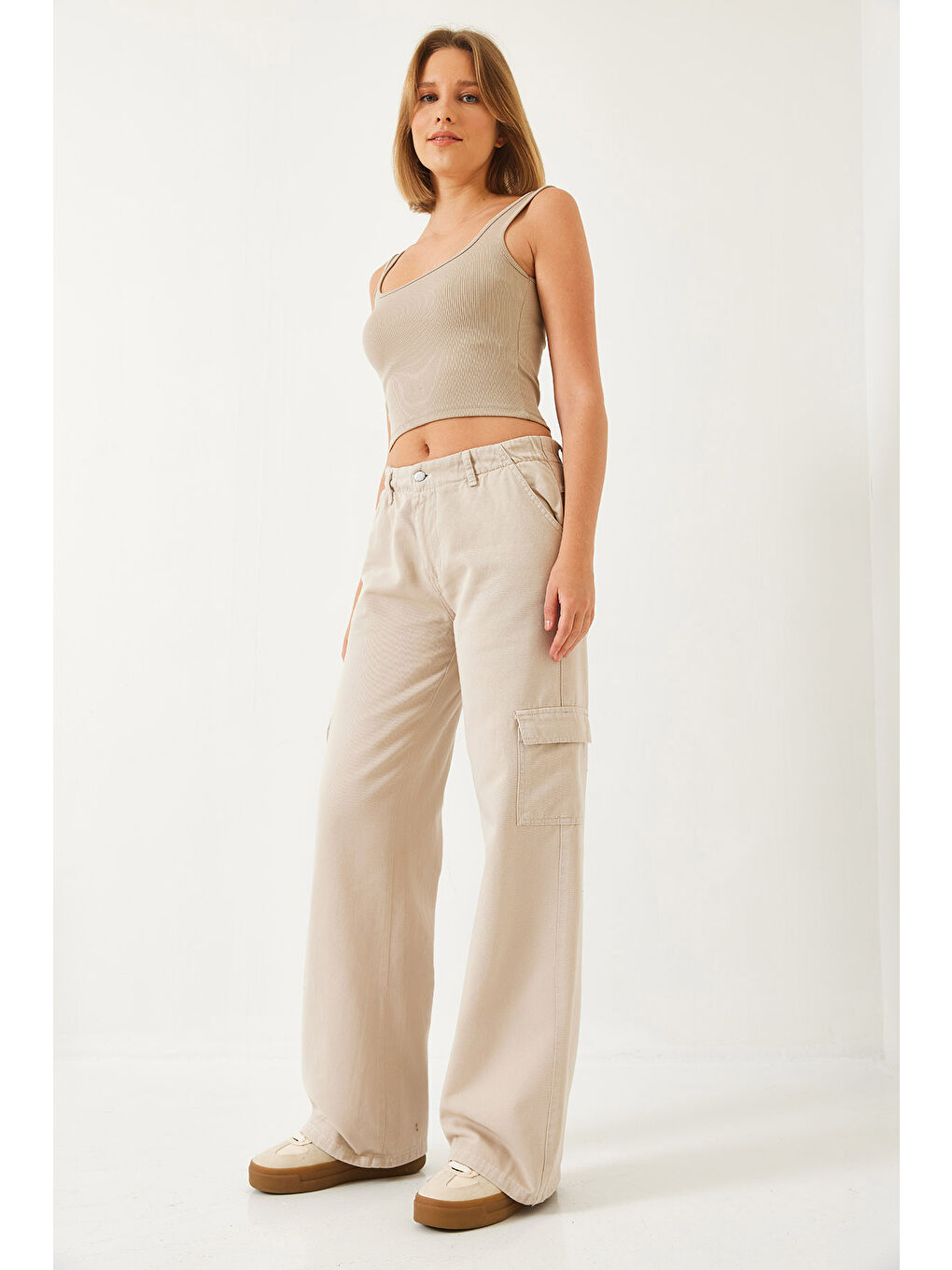 Bej Kadın Kargo Cepli Beli Lastikli Pantolon-3