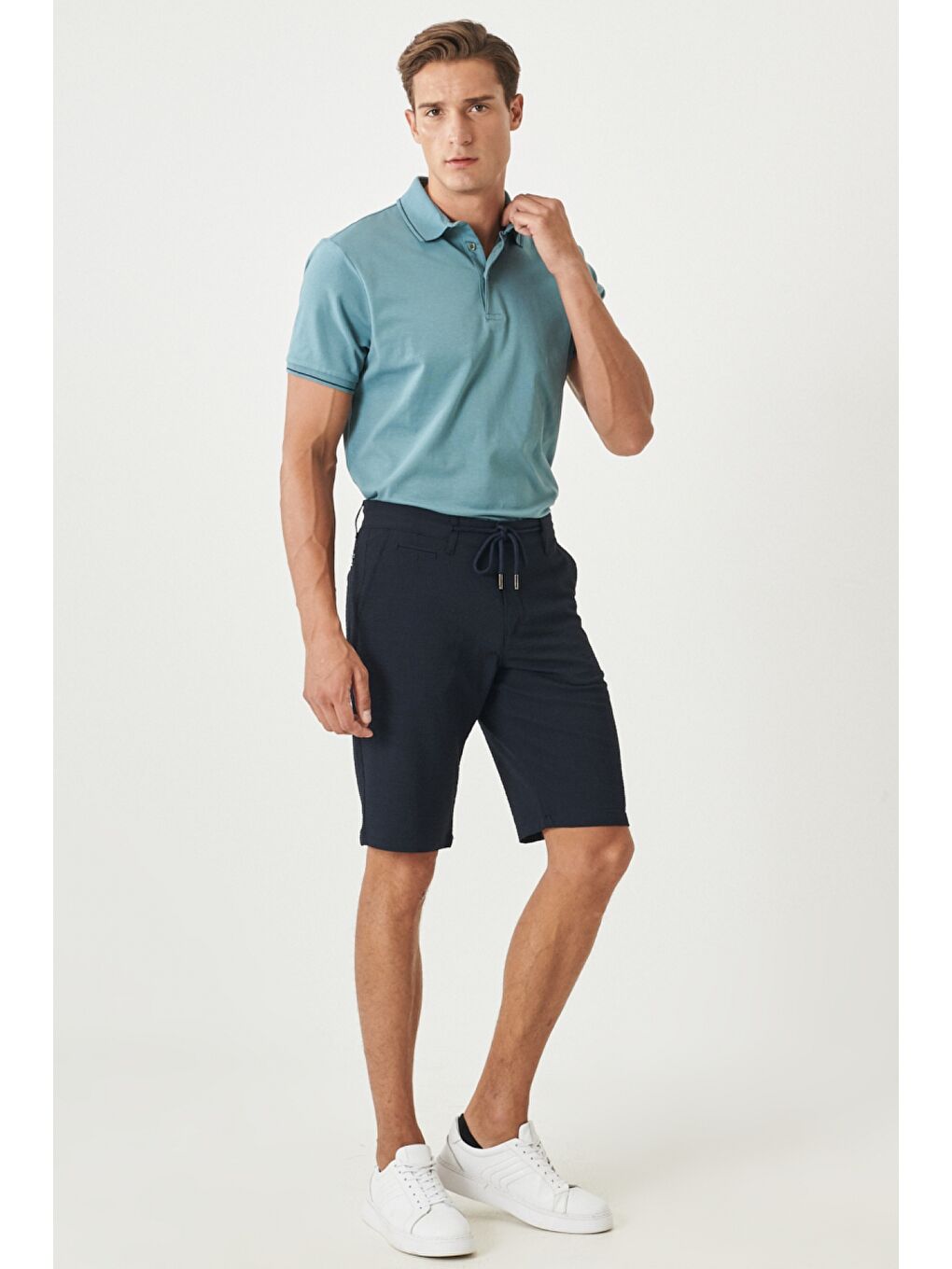 Erkek Lacivert Slim Fit Dar Kesim Beli Bağlamalı Esnek Şort