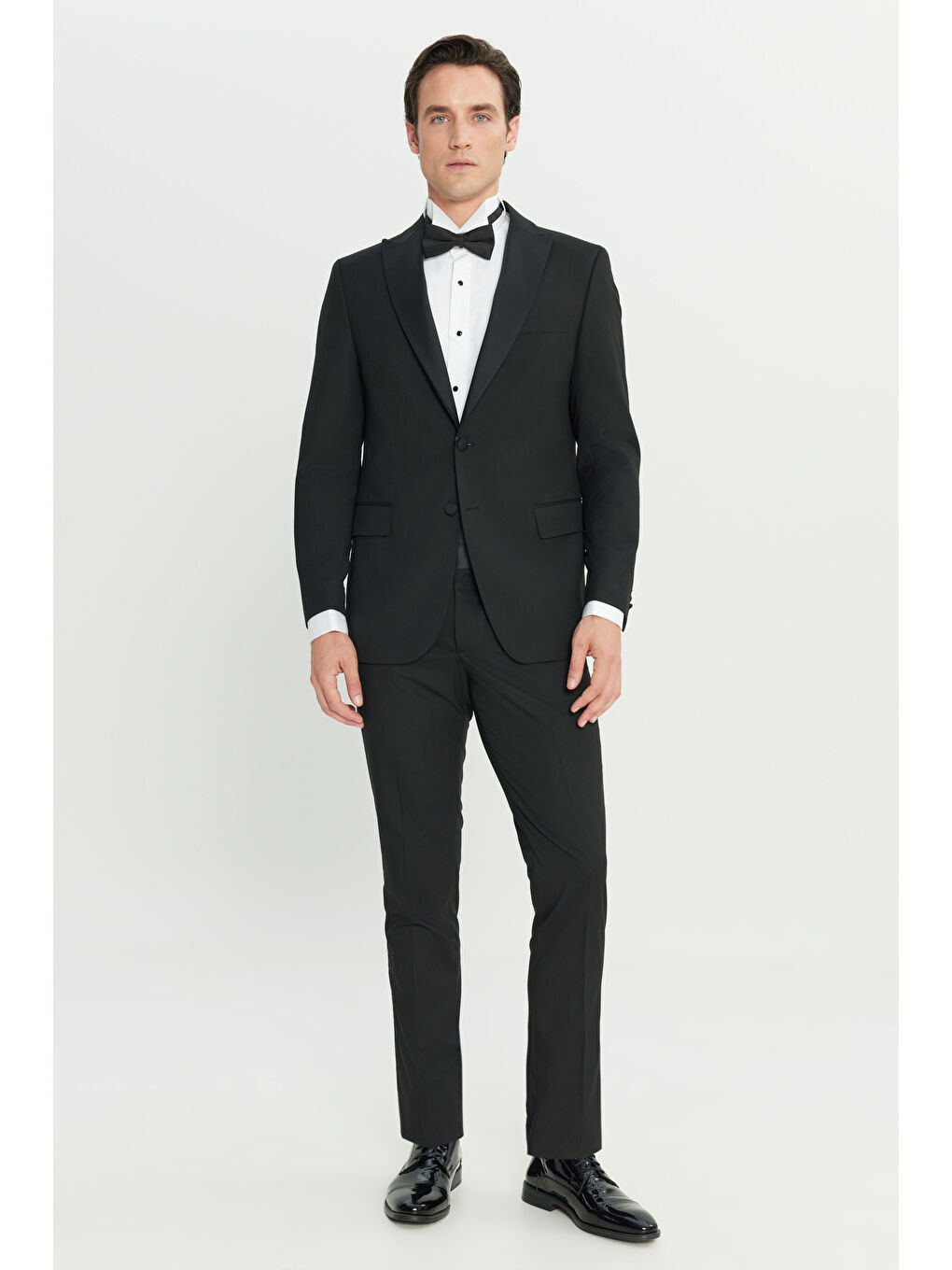 Erkek Siyah Slim Fit Dar Kesim Çıkma Kırlangıç Yaka Kapak Cepli Damatlık Smokin Takım-1