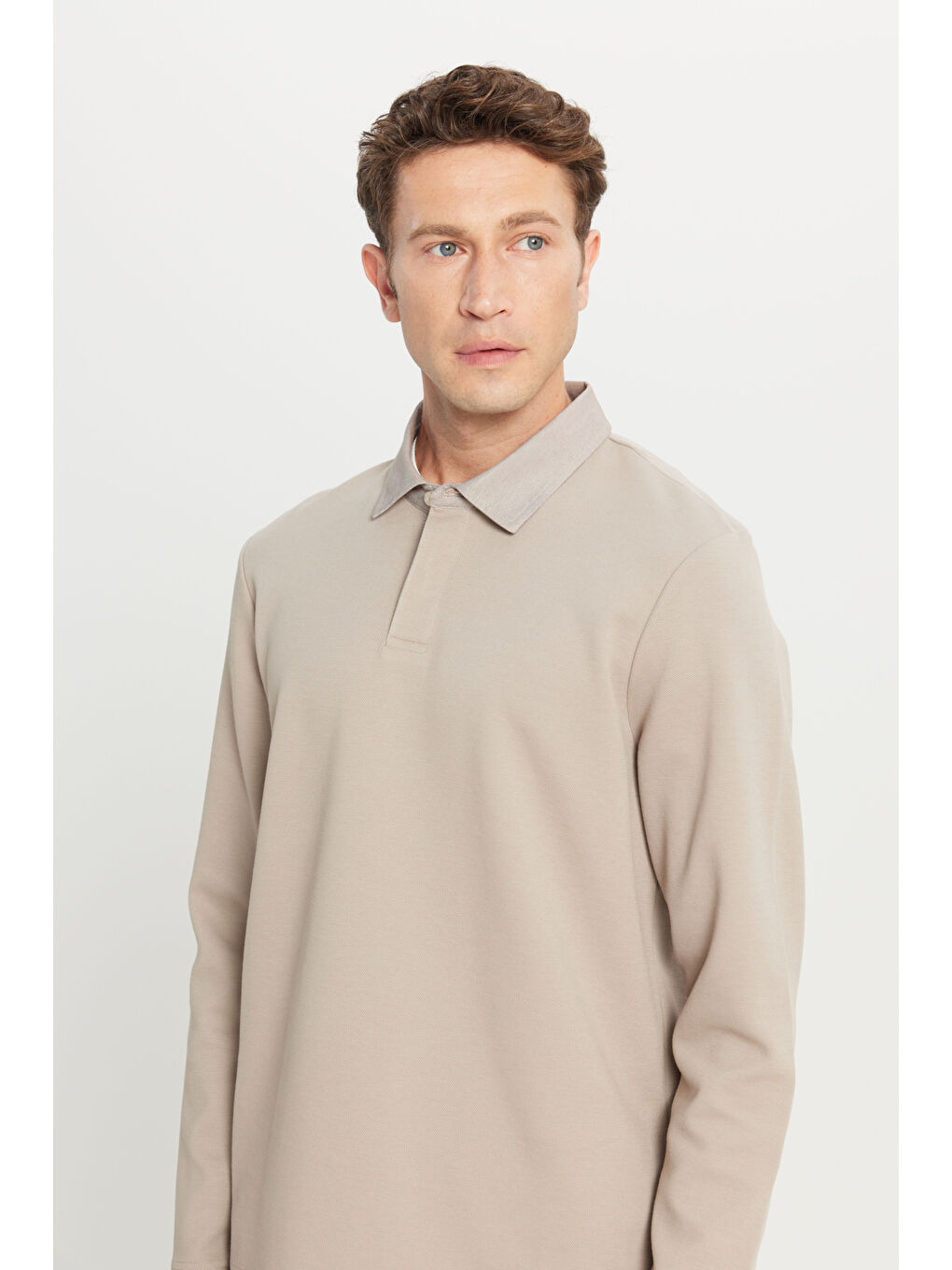 Erkek Bej Pamuklu Slim Fit Dar Kesim Polo Yaka Uzun Kollu Esnek Tişört-2