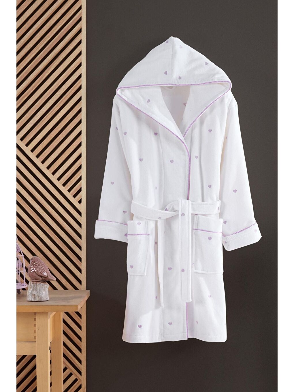 Beyaz Kalpli Nakışlı %100 Pamuk Love Serisi Bornoz LILA/S/M