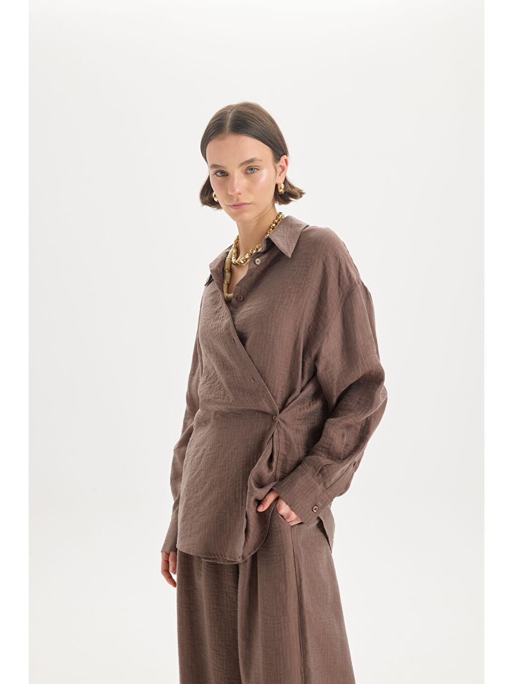 Kahverengi Yovena Düğme Detay Kahve Oversize Gömlek-3