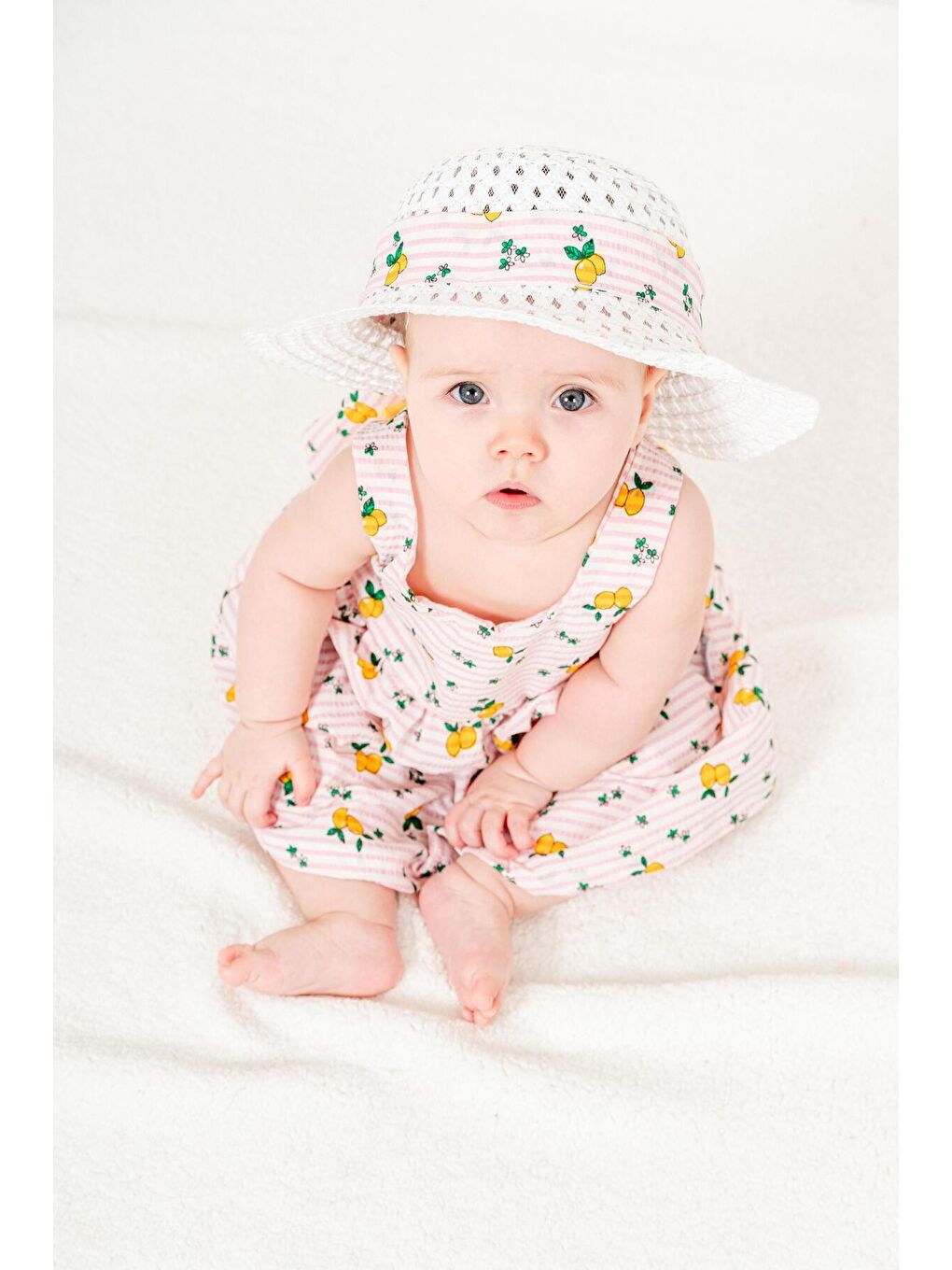 Ekru Tatlı Limon Desenli Şapkalı Fiyonklu Kız Bebek Elbisesi-1