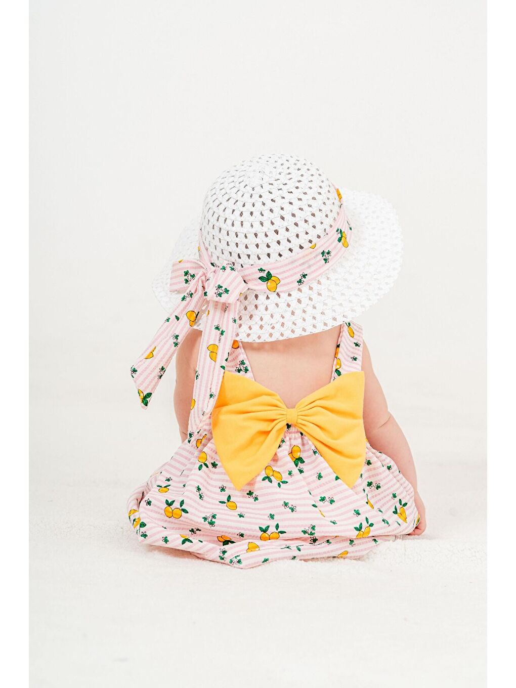 Ekru Tatlı Limon Desenli Şapkalı Fiyonklu Kız Bebek Elbisesi-2