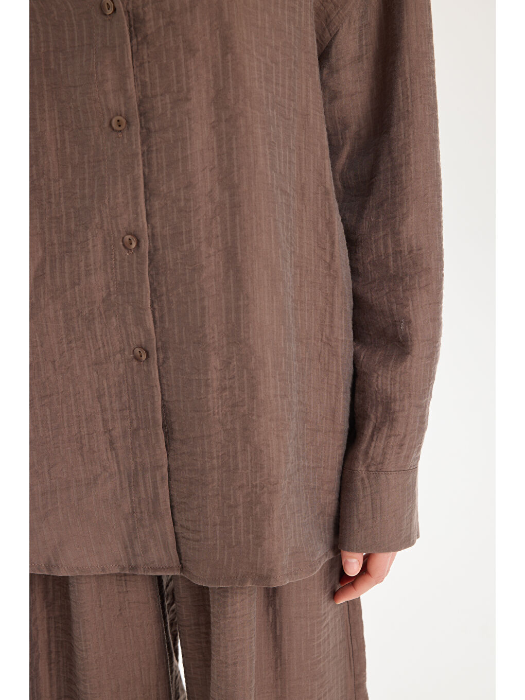 Kahverengi Yovena Düğme Detay Kahve Oversize Gömlek-7