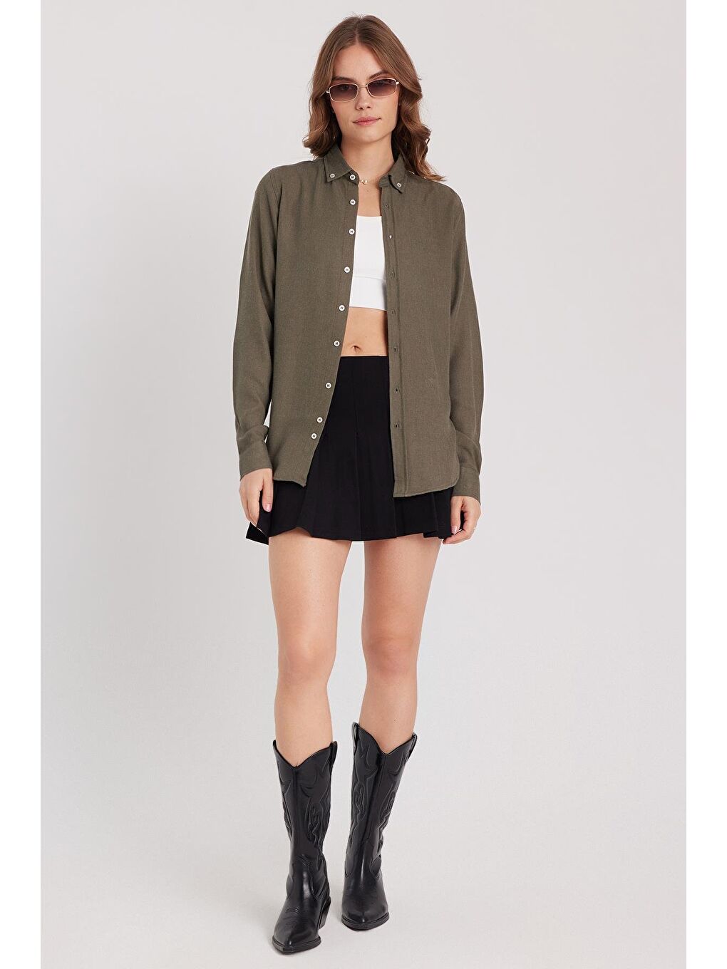 Kadın Slim Fit Düğmeli Yaka Kışlık Yün Viskon Düz Haki Gömlek-3