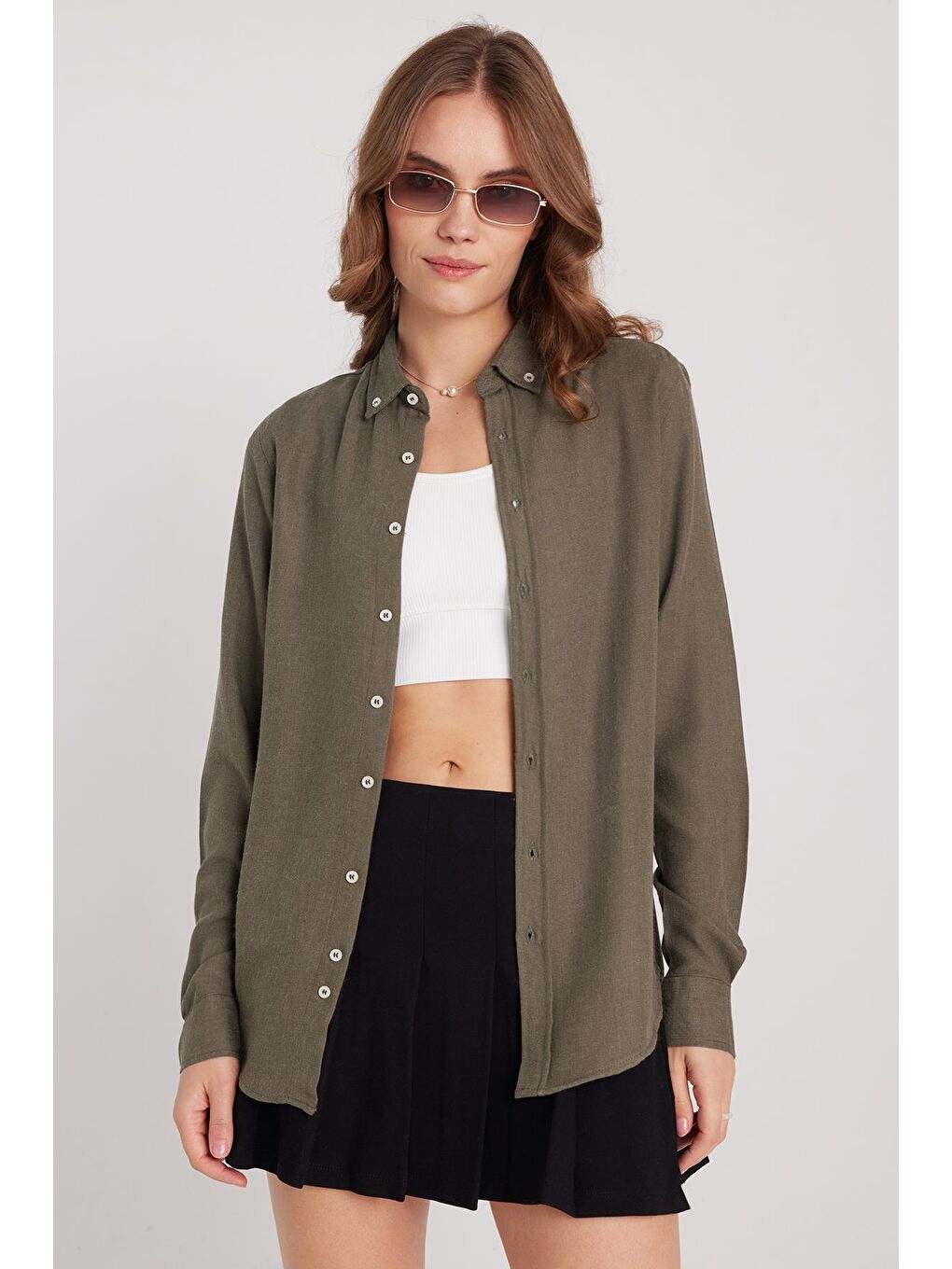 Kadın Slim Fit Düğmeli Yaka Kışlık Yün Viskon Düz Haki Gömlek-4