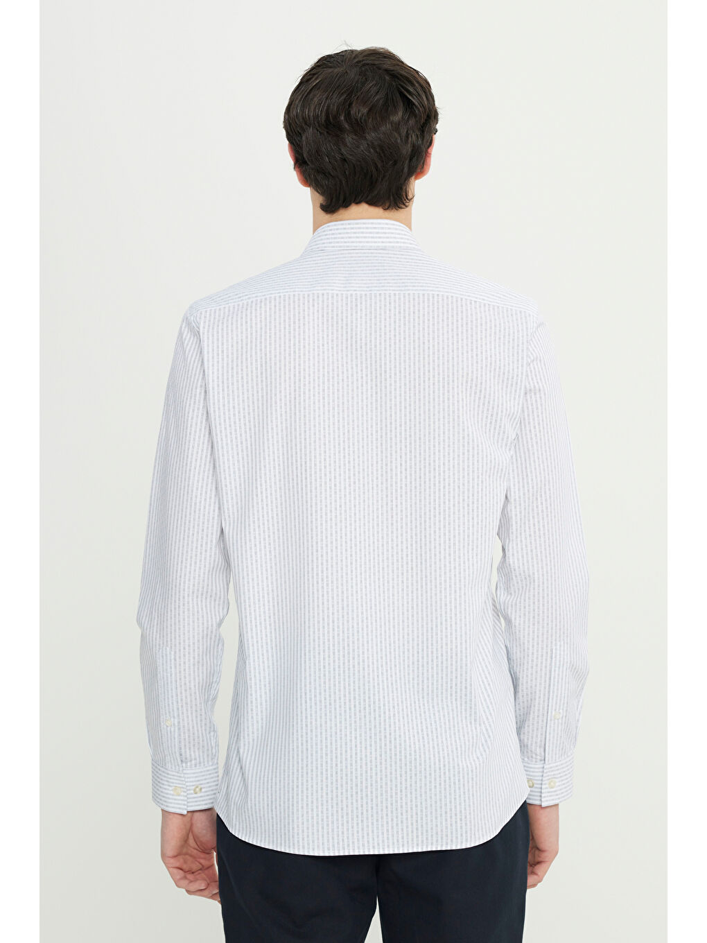 Erkek Beyaz-Siyah %100 Pamuk Slim Fit Dar Kesim Küçük İtalyan Yaka Çizgili Gömlek-4