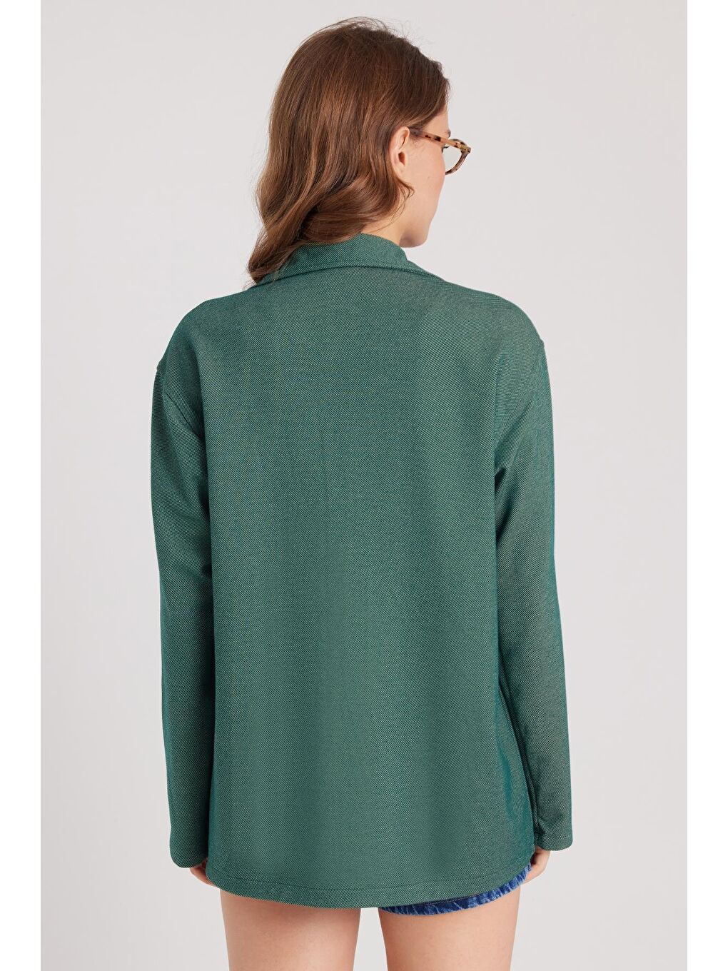 Kadın Relax Fit Rahat Kesim Çift Cepli Örme Yeşil Apaş Yaka Gömlek-6