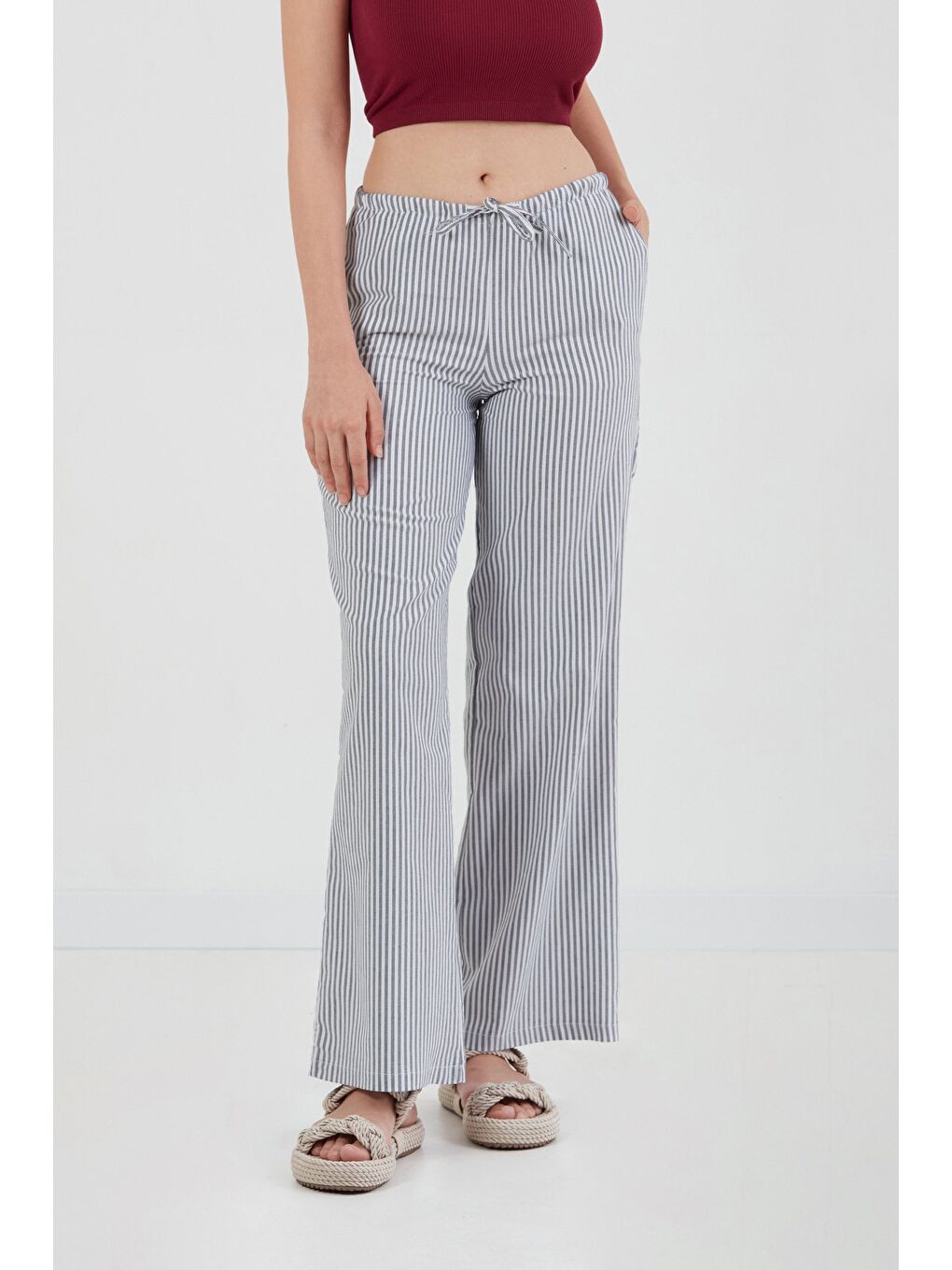 Siyah Çizgili Beli Bağlamalı Palazzo Pantolon-3