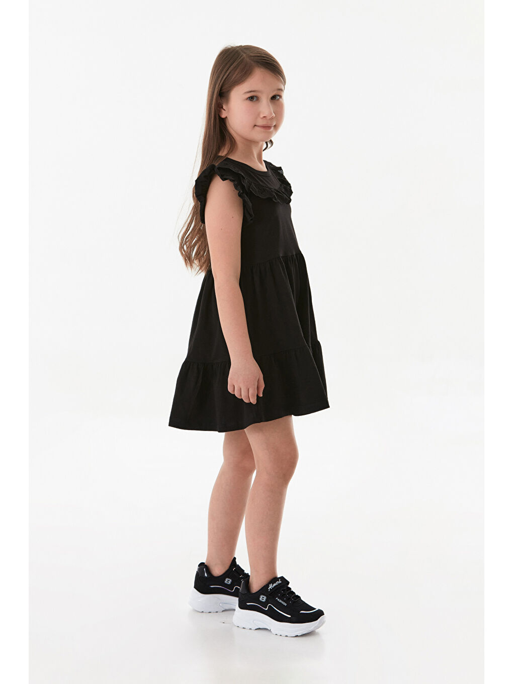 Siyah Yakası Güpürlü Kız Çocuk Elbise-2