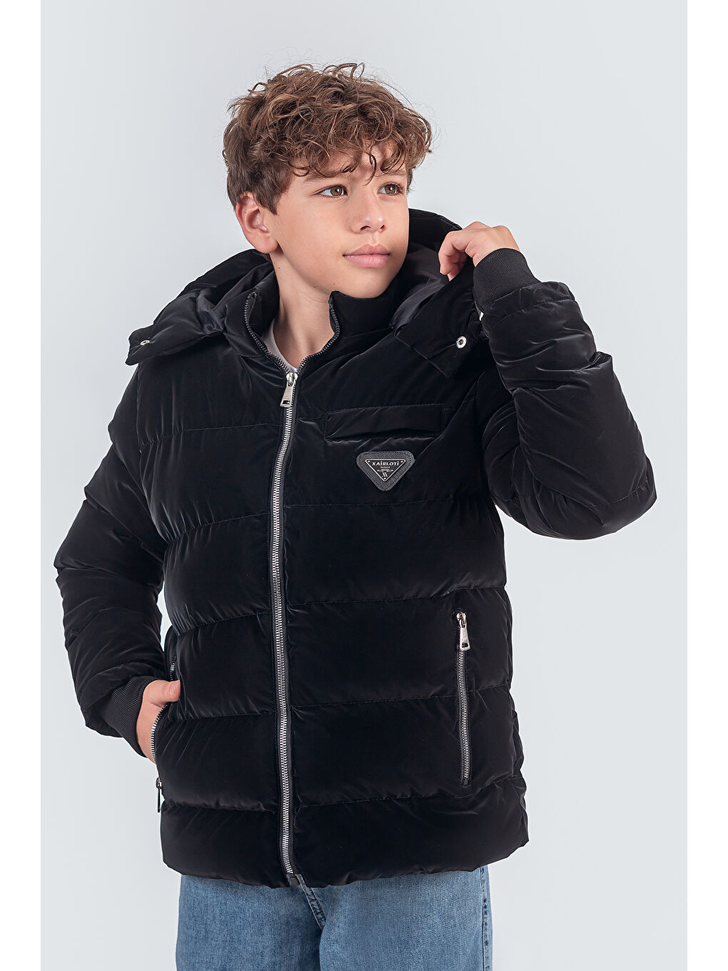 Siyah Nova Kumaş Kapüşonlu Erkek Çocuk Kışlık Mont KM2509