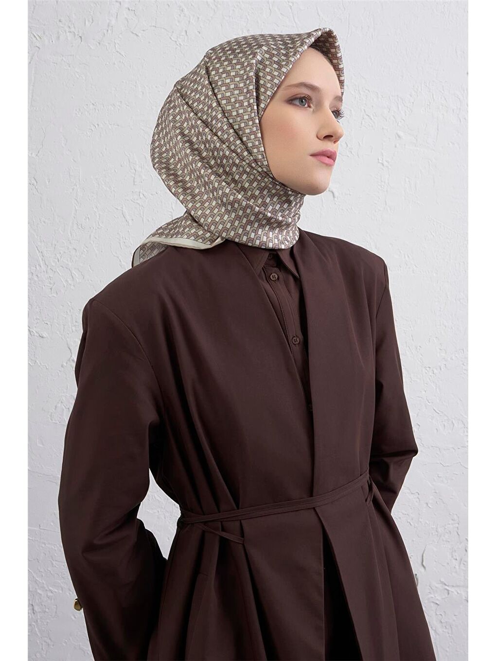 Bej Geometrik Desenli Saf İpek Twill Eşarp 9417D 85