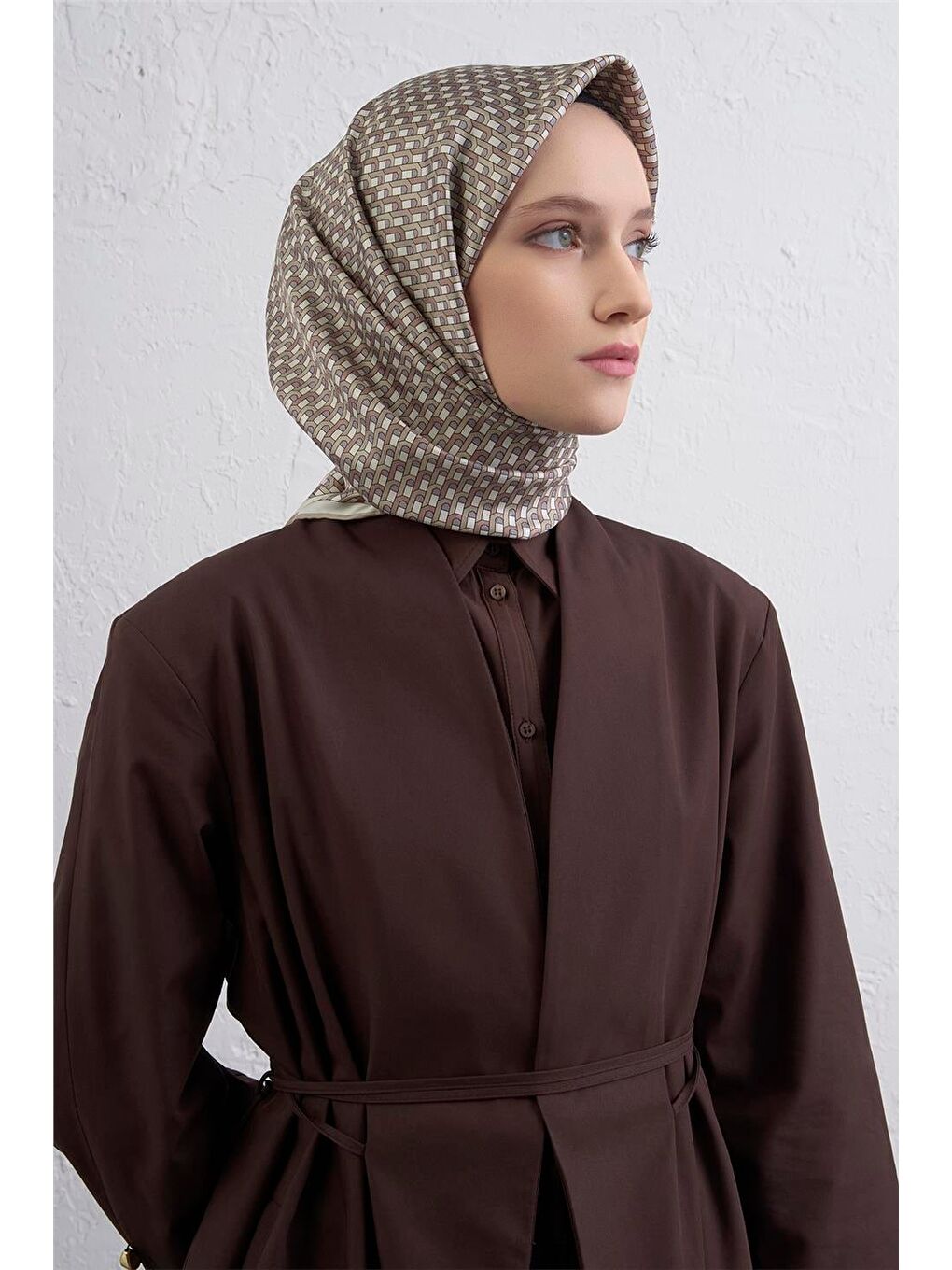 Bej Geometrik Desenli Saf İpek Twill Eşarp 9417D 85-1