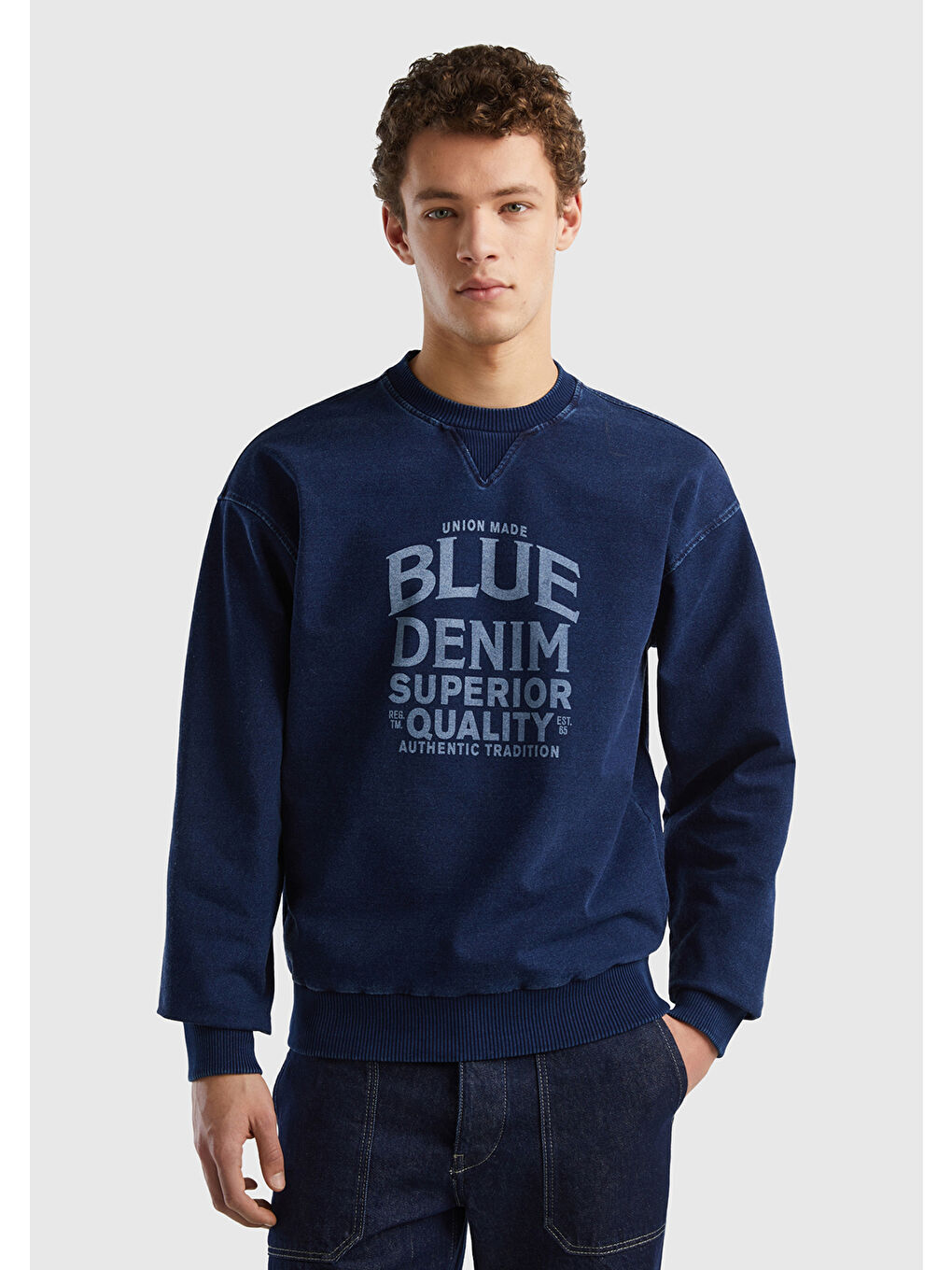 United Colors Of Benetton Erkek İndigo Pamuk Karışımlı Indigo Efekt Slogan Baskılı Sweatshirt