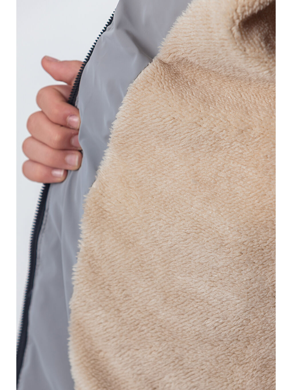 Gri Nova Kumaş Kapüşonlu Erkek Çocuk Kışlık Mont KM2509-4