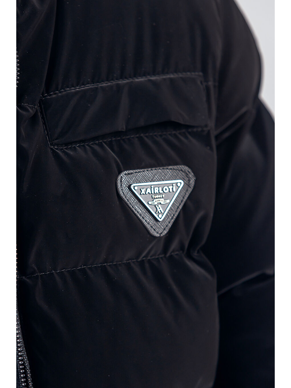 Siyah Nova Kumaş Kapüşonlu Erkek Çocuk Kışlık Mont KM2509-3