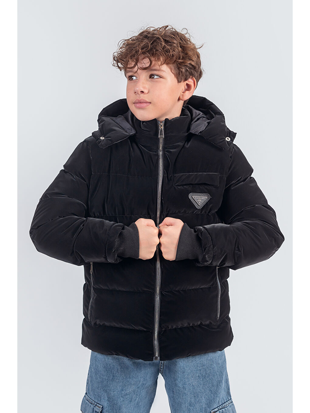 Siyah Nova Kumaş Kapüşonlu Erkek Çocuk Kışlık Mont KM2509-4