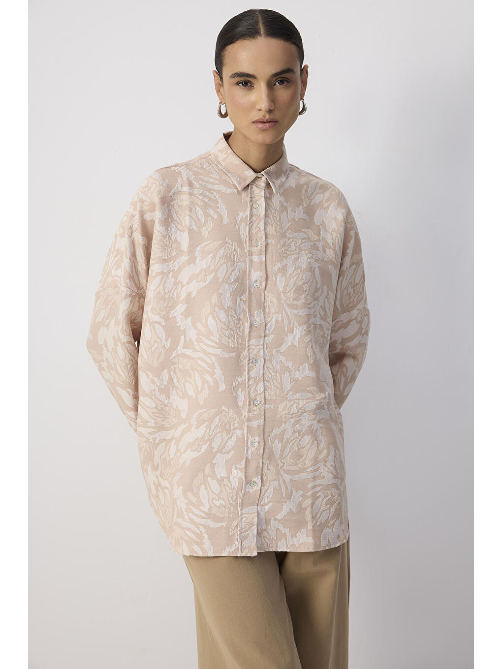 Kahverengi Oversıze Jakarlı Gömlek-1