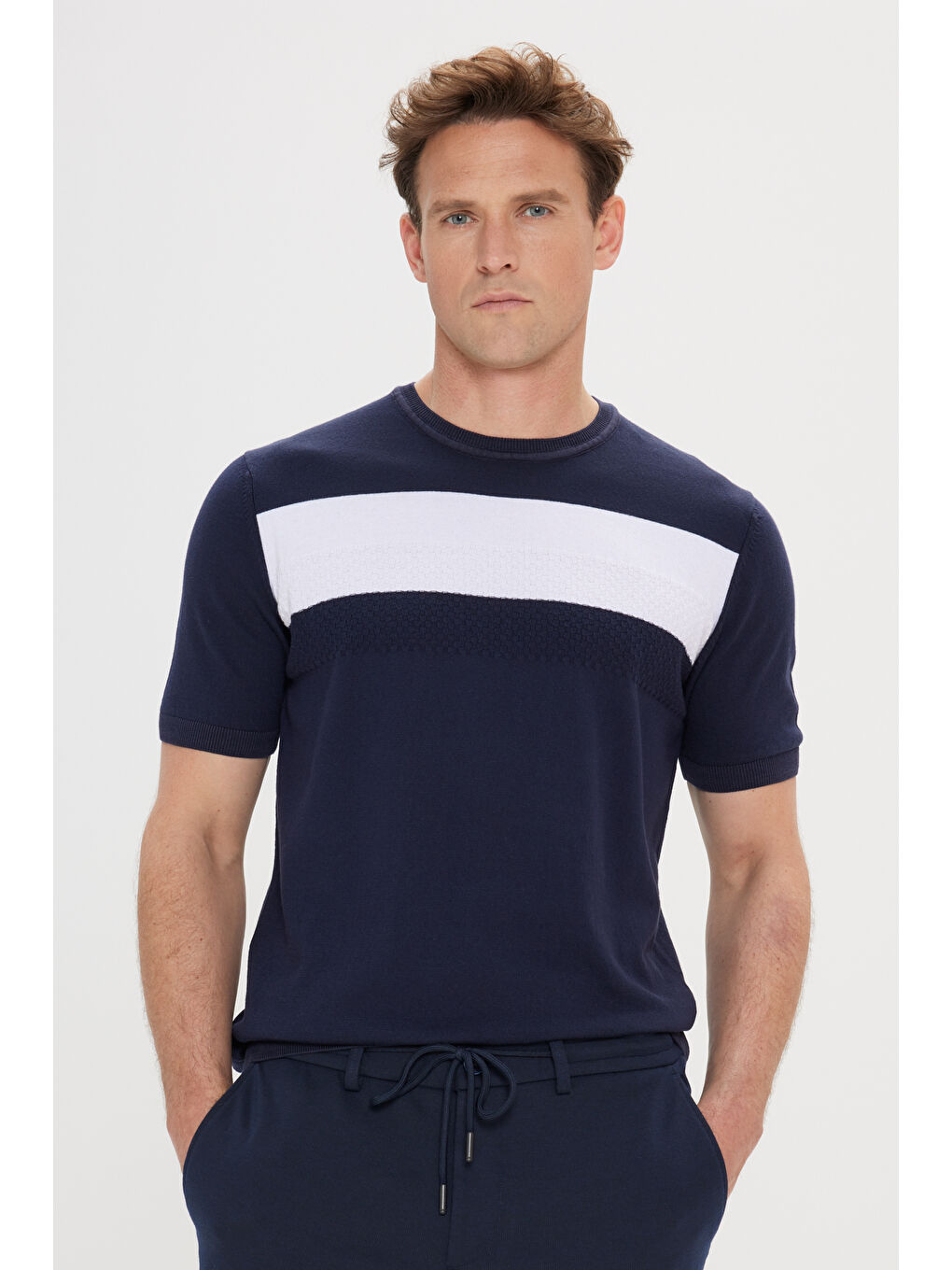 Erkek Lacivert-Ekru Standart Fit %100 Pamuk Jakarlı Bisiklet Yaka Triko Tişört-2