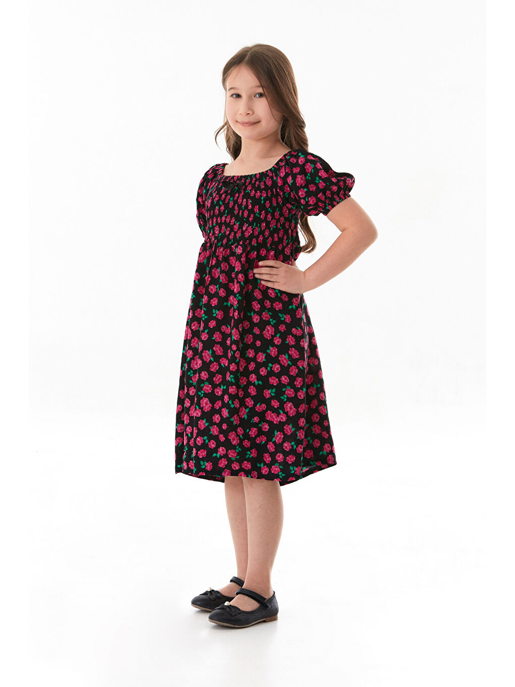 Siyah Çiçekli Madonna Yaka Balon Kol Kız Çocuk Elbise