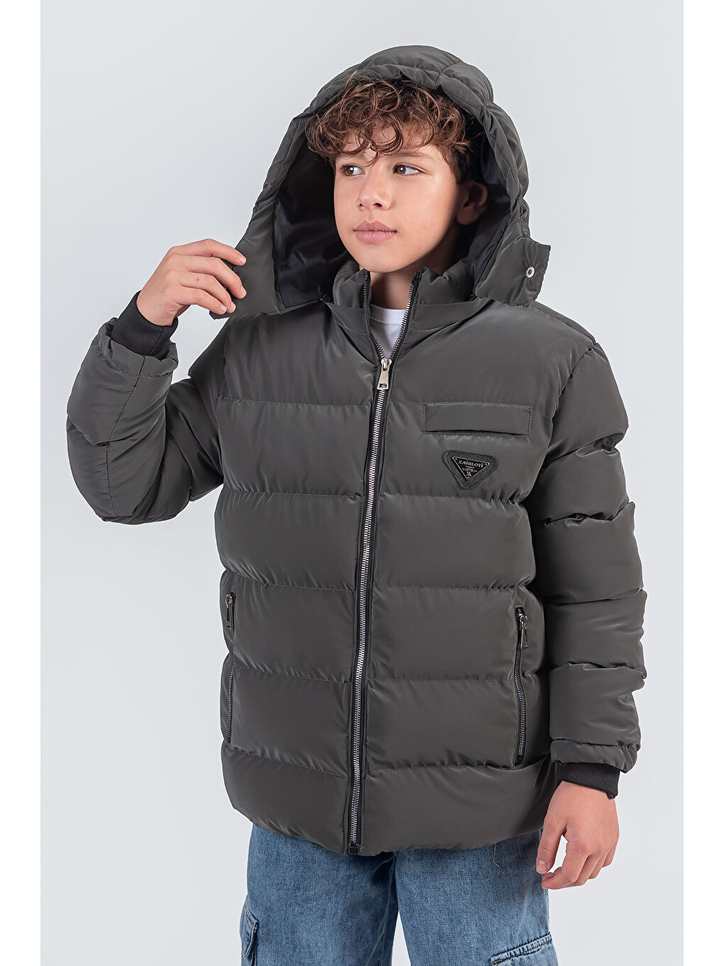Gri Nova Kumaş Kapüşonlu Erkek Çocuk Kışlık Mont KM2509-1