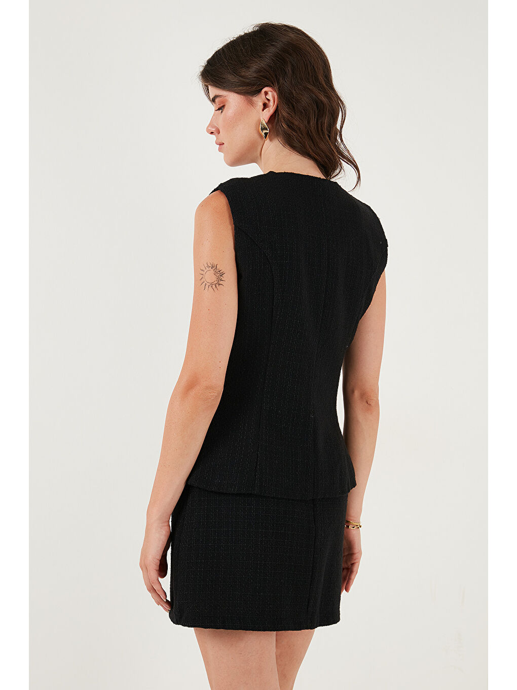 Siyah Pamuk ve Yün Karışımlı Slim Fit Bisiklet Yaka Kadın Tüvit Yelek 611YE00059-5