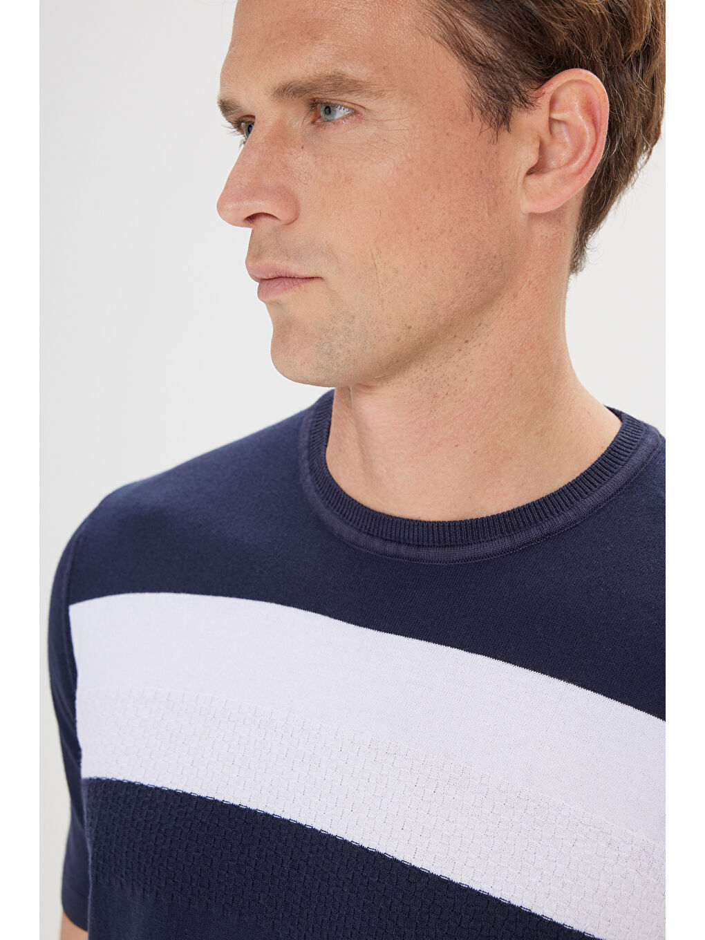 Erkek Lacivert-Ekru Standart Fit %100 Pamuk Jakarlı Bisiklet Yaka Triko Tişört-3