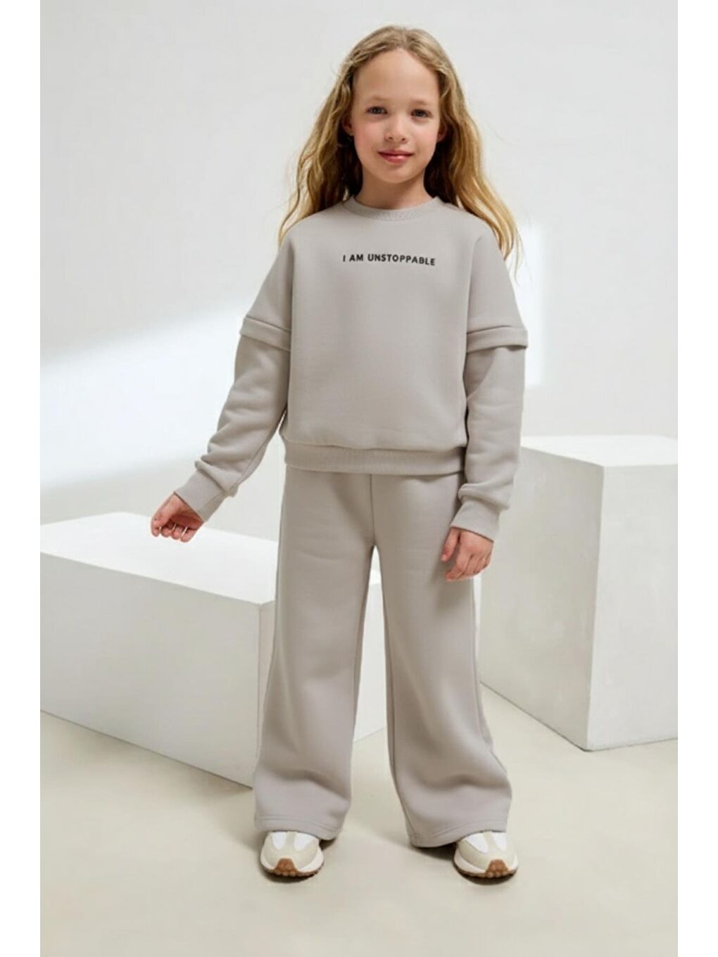 Gri Kız Çocuk Pamuklu Yazı Baskılı Sweatshirt Ve Palazzo Eşofman Takımı