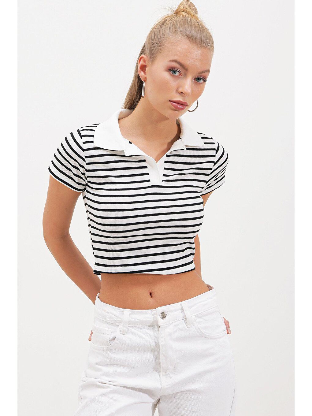 Beyaz Çizgili Polo Yaka T-SHİRT