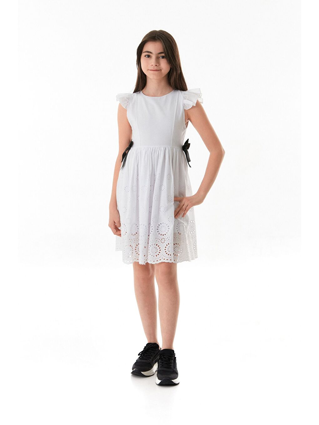 Beyaz Yanları Fiyonk Detaylı Kız Çocuk Elbise-1