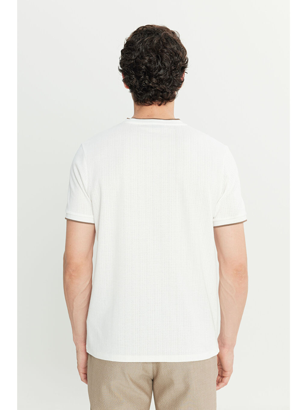 Erkek Ekru Pamuklu Slim Fit Dar Kesim Polo Yaka Jakarlı Esnek Tişört-4