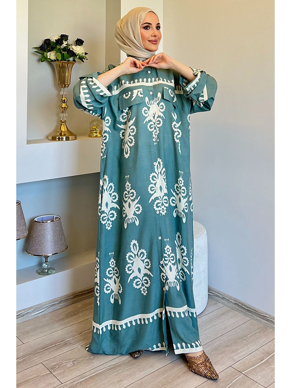 Yeşil Desenli Boydan Düğmeli Tesettür Viskon Elbise-3