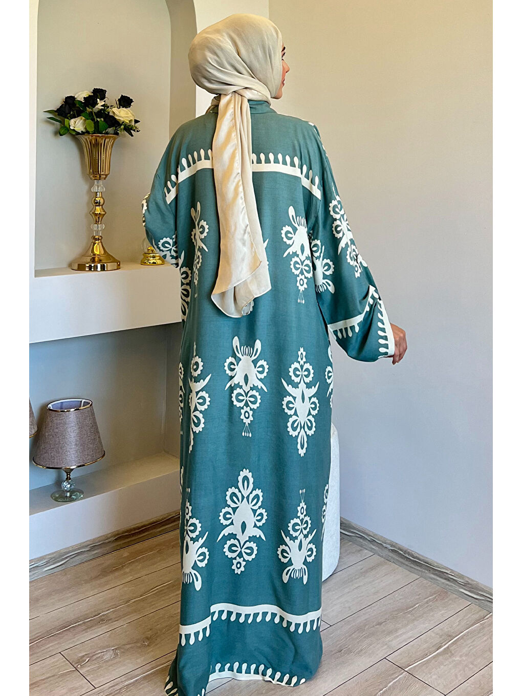 Yeşil Desenli Boydan Düğmeli Tesettür Viskon Elbise-6