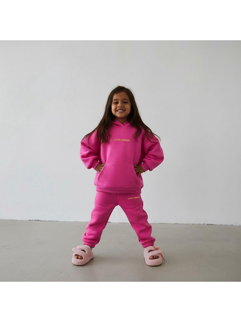 Kız Çocuk Pamuklu Pembe Kapüşonlu Eşofman Takımı – Rahat Ve Trend Tasarım-1