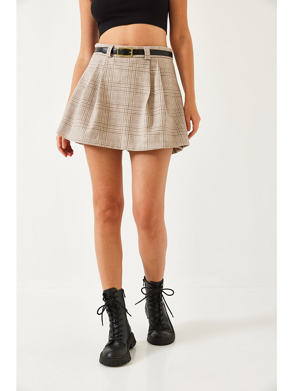 Bej Kadın Ekose Desenli Kaşe Kemerli Şortlu Etek-2