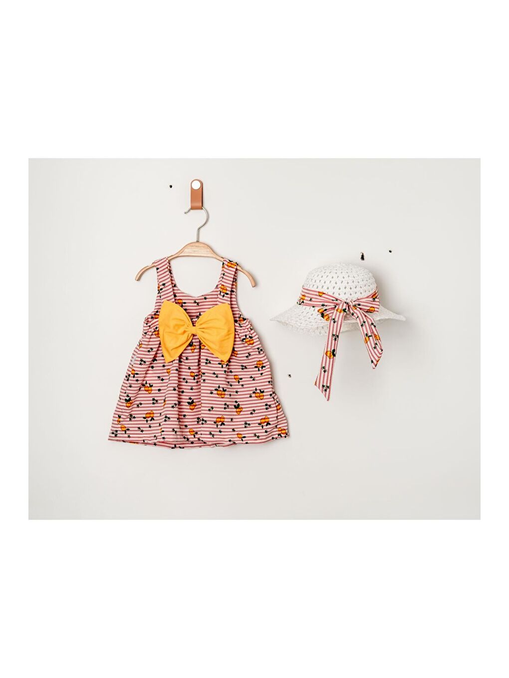 Fuşya Tatlı Limon Desenli Şapkalı Fiyonklu Kız Bebek Elbisesi-1