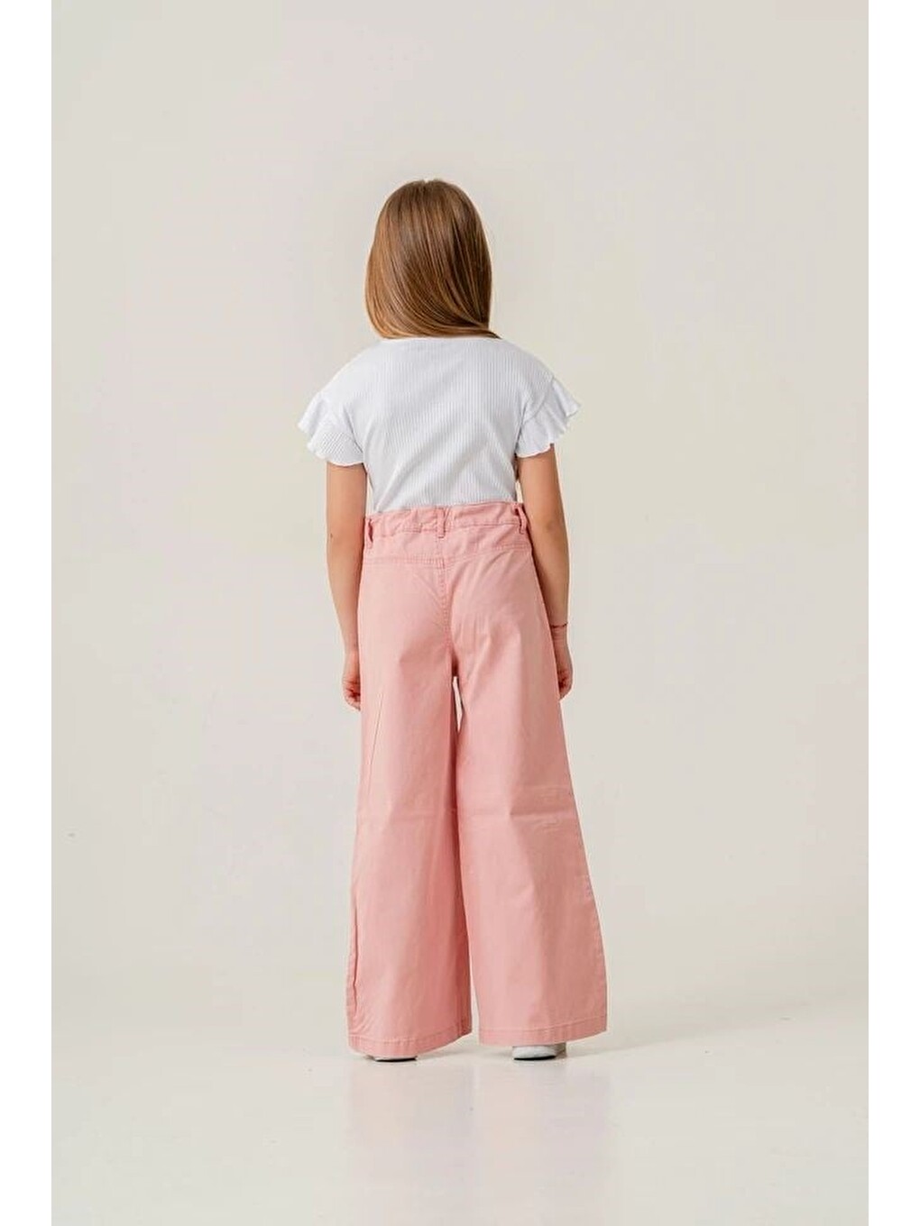 Kız Çocuk Pamuklu Beyaz Fırfır Kollu T-Shirt Pembe Nakışlı Bol Paça Pantolon Takım-3