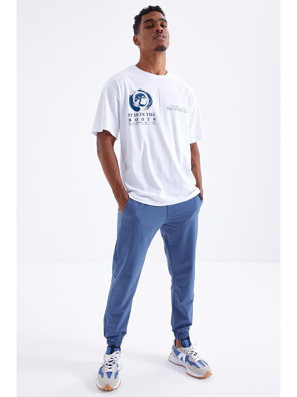 TOMMYLIFE Beyaz Minimal Baskılı O Yaka Erkek Oversize T-Shirt  - 88096 - 1