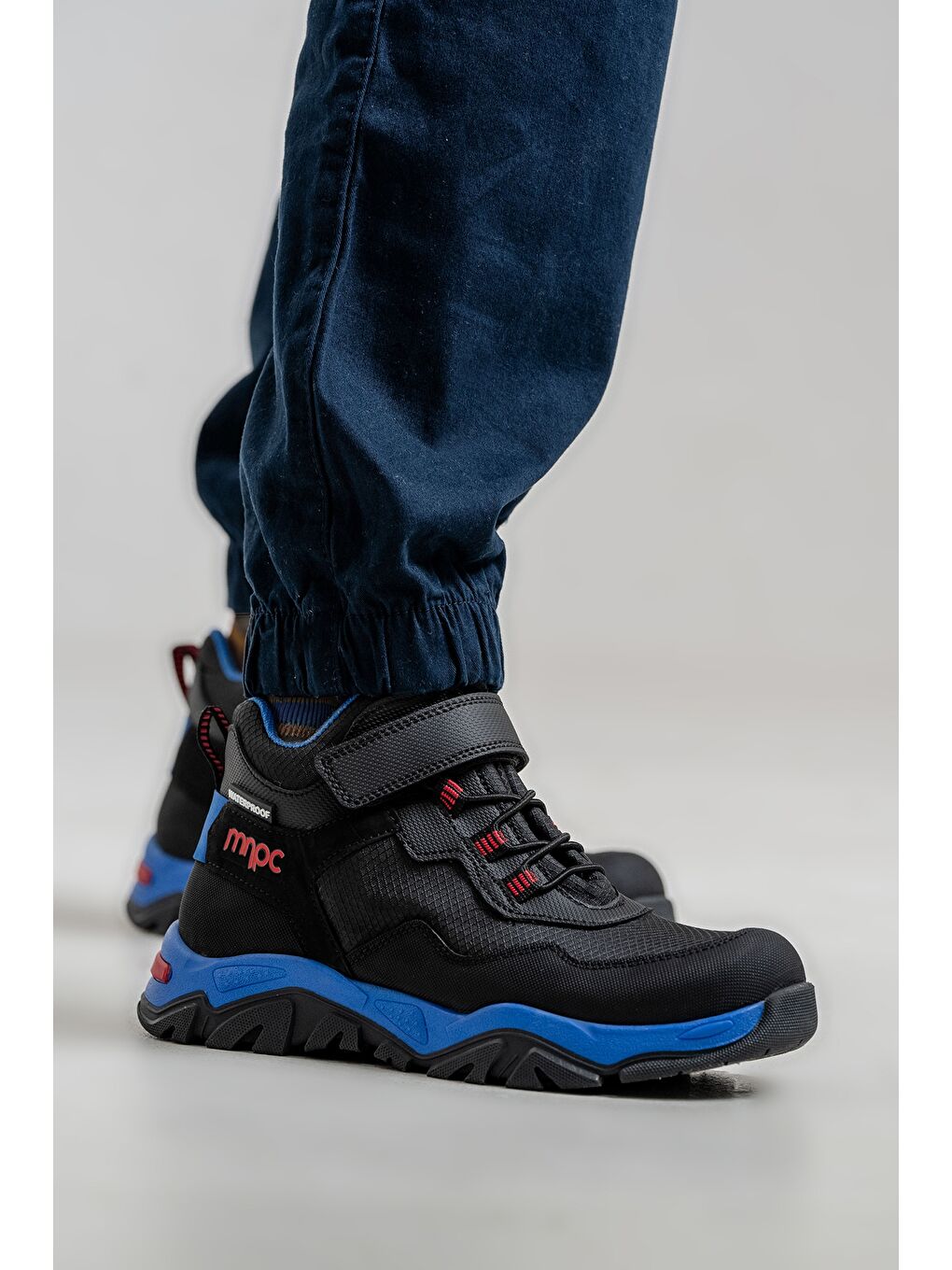 Erkek Çocuk Siyah Su Geçirmez Anatomik Günlük Bot-1