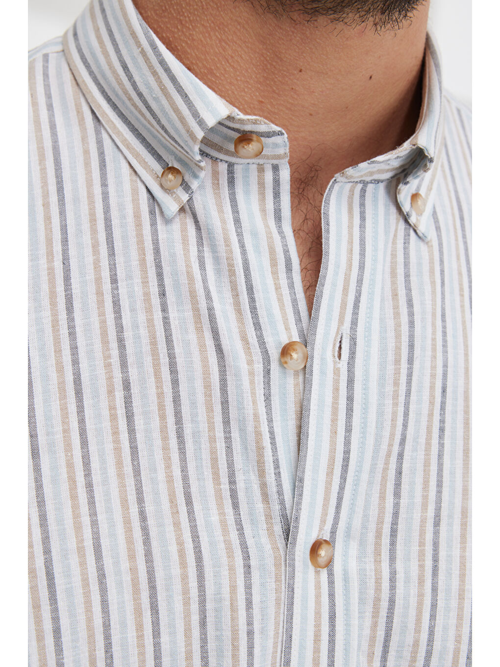 Erkek Beyaz-Bej Slim Fit Dar Kesim Düğmeli Yaka Organik Pamuklu Çizgili Keten Gömlek-6